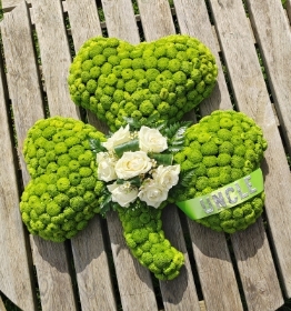 Irish, Ireland, Eire, Luck of the Irish, funeral flowers, tribute, shamrock, clover, lucky four leaf, bespoke, wreath, oasis, harold wood, romford, Havering, delivery