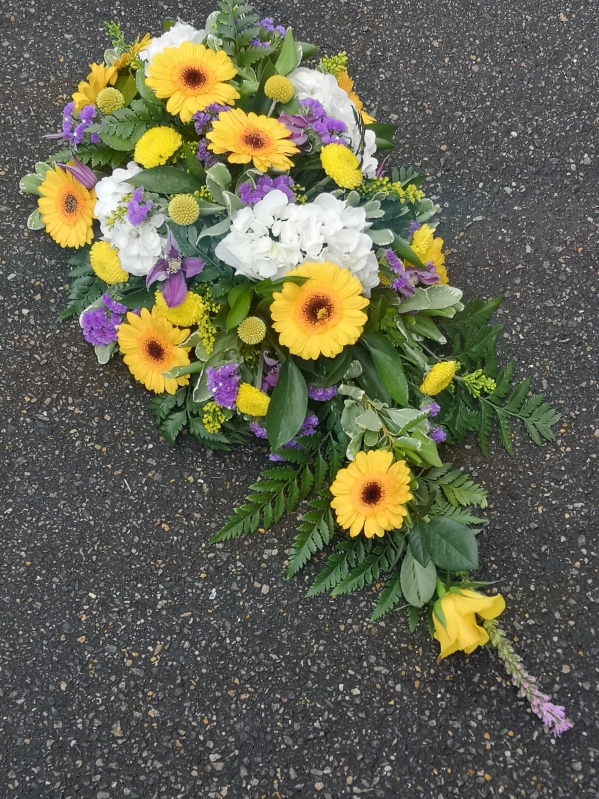 casket, coffin, spray, yellow, purple, male, female, roses, funeral, tribute, flowers, oasis, wreath, harold wood, romford, havering, delivery