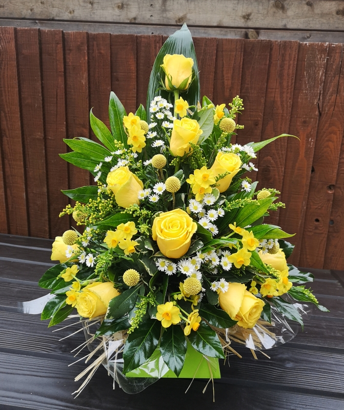 bouquet, bunch, birthday flowers, handtie, flowers, gift, bunch, florist, birthday, anniversary, harold wood, romford, havering, brentwood, dagenham, delivery