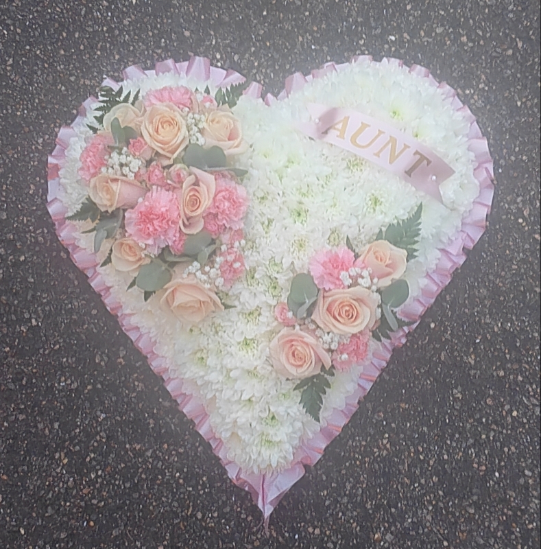 heart, white, pink, sympathy, funeral, tribute, wreath, oasis, flowers, florist, delivery, harold wood, romford