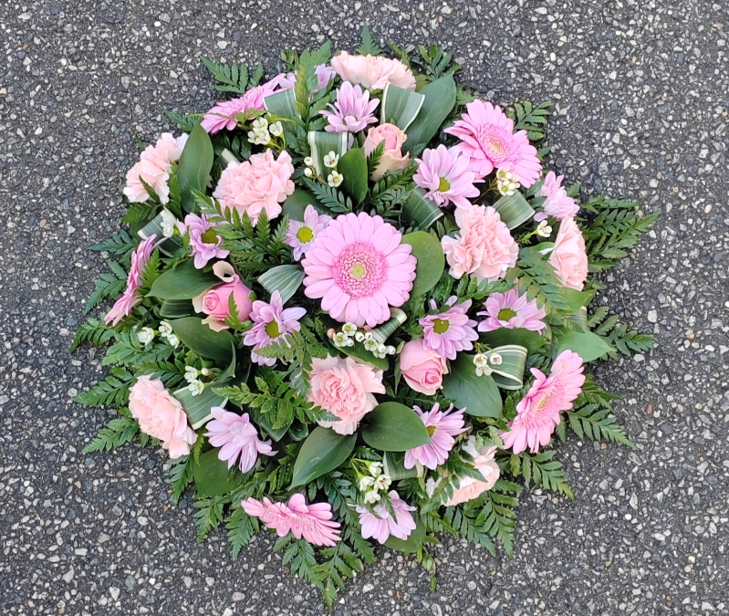 posy, posies, funeral, tribute, wreath, oasis, pink, girl, female,  flowers, florist, delivery, harold wood, romford, havering, brentwood, dagenham