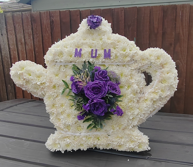 teapot, tea, coffee pot, teabag, funeral, flowers, tribute, wreath, oasis, florist, harold wood, romford, havering, brentwood, dagenham, delivery