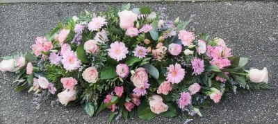 casket, coffin, spray, pinks, white, male, female, funeral, tribute, oasis, wreath,  flowers, oasis, harold wood, romford, havering, delivery