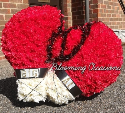 boxing,gloves,  funeral, tribute, wreath, flowers, florist, delivery, harold wood, romford