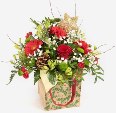 Christmas, flowers, florals, bouquet, arrangement, gift, luxury, florist, local, seasonal, harold wood, romford, havering