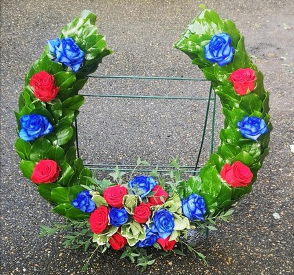 Horse shoe, horses, racing, stables, funeral flowers, tribute, oasis, wreath, bespoke, harold wood, romford, havering, delivery