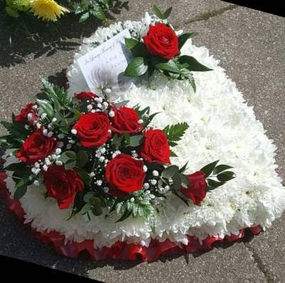 heart, red, rose, love, male, female, funeral, tribute, wreath, flowers, florist, delivery, harold wood, romford,havering