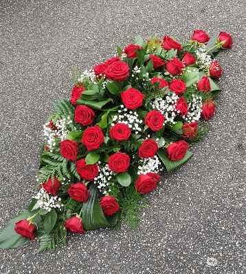 red, rose, coffin, casket, spray, flowers, tribute, luxury, love, florist, romford, harold wood,havering delivery