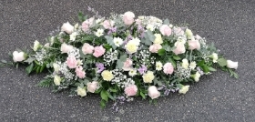 casket, coffin, spray, carnations, cars, male, female, roses, funeral, tribute, flowers, oasis, harold wood, romford, havering, delivery