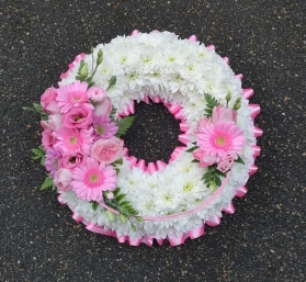 pink, white, funeral, circle, wreath,  tribute,  flower , design,  roses gerberas harold wood romford florist havering, delivery