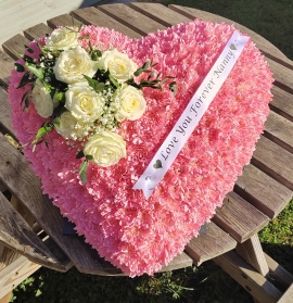 heart, pink, roses, female, funeral, tribute, wreath, oasis, flowers, florist, delivery, harold wood, romford, havering