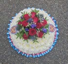 posy, posies, blue, white, man, male,funeral, west ham, whu, whufc, irons, hammers, claret and blue, tribute, wreath, oasis, flowers, florist, delivery, harold wood, romford, havering