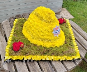 firefighter, fireman, fire woman, lfb, fire brigade, helmet, wreath, bespoke, tribute, flowers, funeral, oasis, harold wood, romford, havering, brentwood, dagenham, delivery