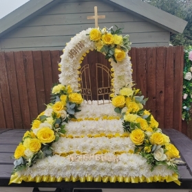 gates of heaven, heavens gate, pearly gates, st peterf, steps , stairway, funeral, flowers, wreath, oasis, bespoke, tribute, florist,harold wood, romford, brentwood, dagenham, delivery