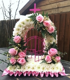  gates of heaven, pearly gates, funeral, flowers, tribute, bespoke, romford, harold wood, havering, delivery