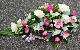 pink white spray oasis funeral flowers wreath tribute florist harold wood romford 
