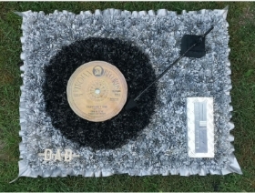 record, player, vinyl, records, dj, deck ,funeral, flowers, tribute, bespoke, oasis, wreath, harold wood, romford, havering, delivery