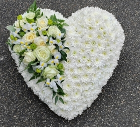 heart, white, male, female, funeral, tribute, wreath, flowers, florist, delivery, harold wood, romford, havering